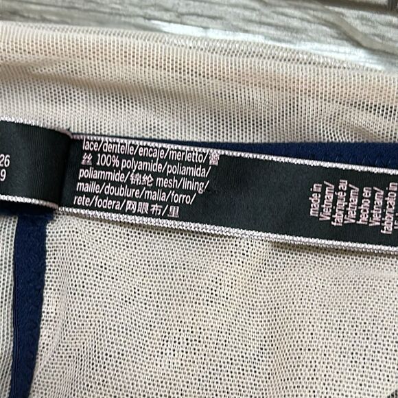 Victoria’s Secret V Wire Beige And Blue Lace V-String Teddy Bodysuit Size Medium - Picture 15 of 15